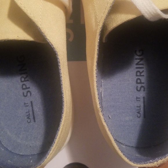 Shoes - Picture 2 of 3